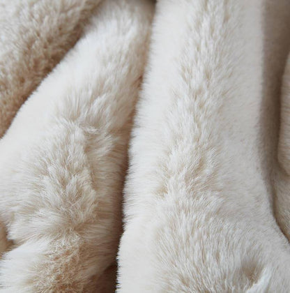 Cozara Luxe Faux Fur Throw Blanket – Ultra Soft Cozy Home Essential